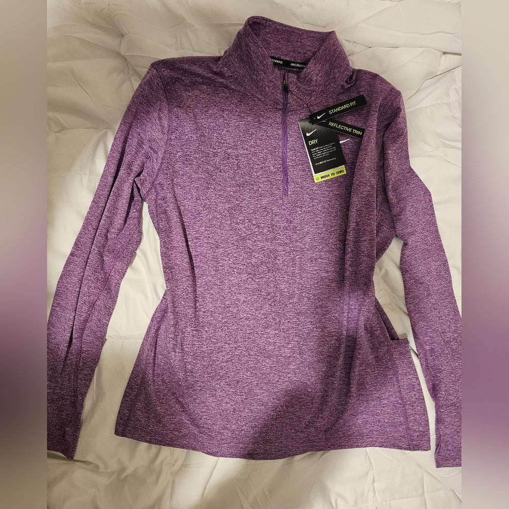 NWT Nike Women's Element 1/2-Zip Running Top.